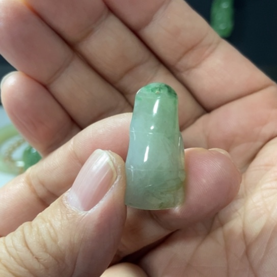 翡翠未镶嵌颈饰节节高升