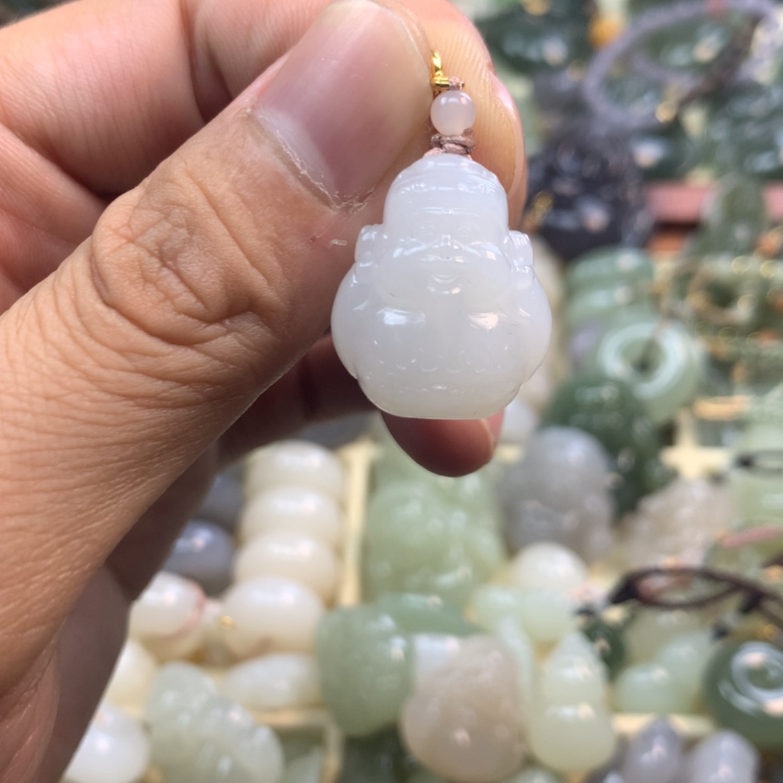 【闪购商品】颈饰未镶嵌和田玉