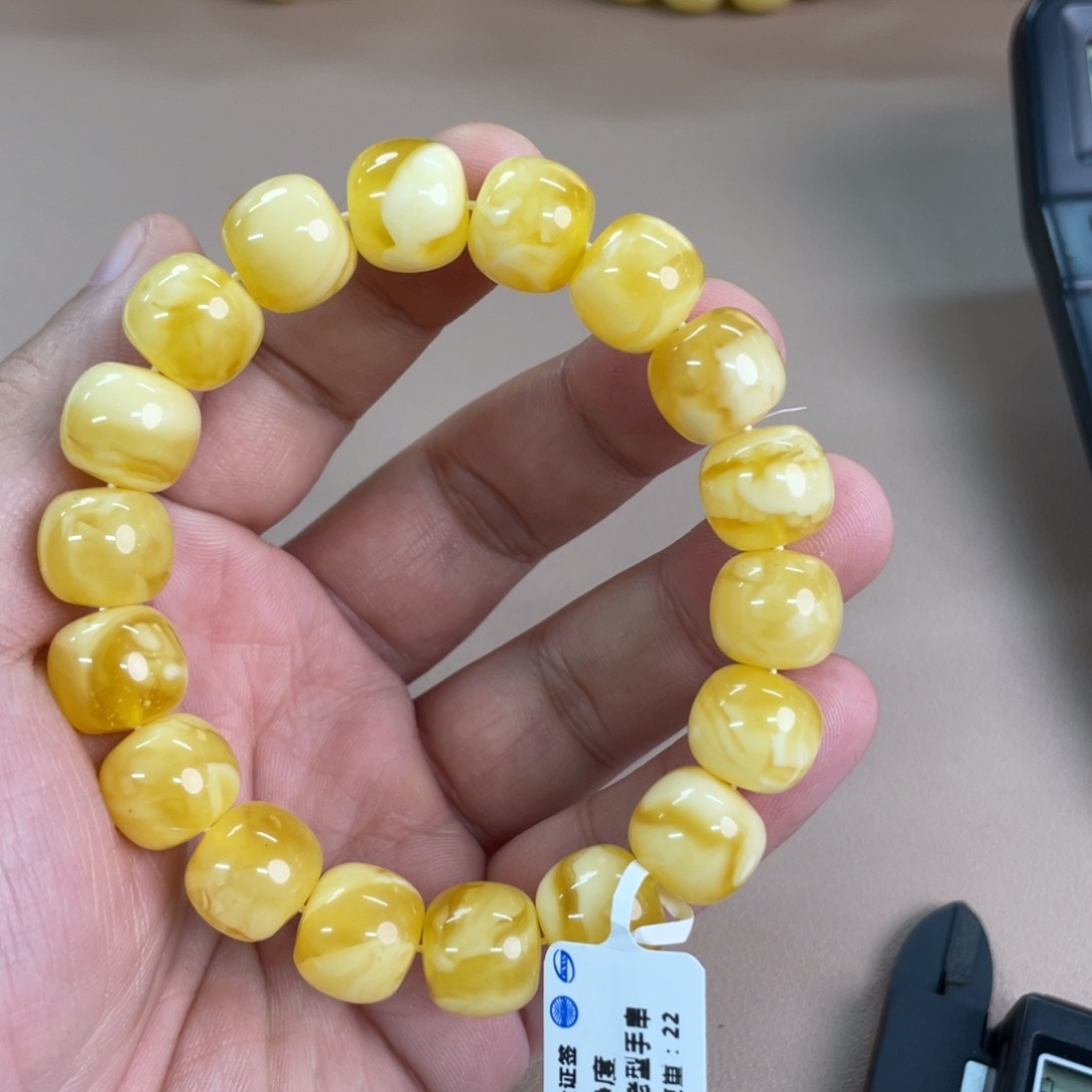 琥珀裸石未镶嵌13400000000