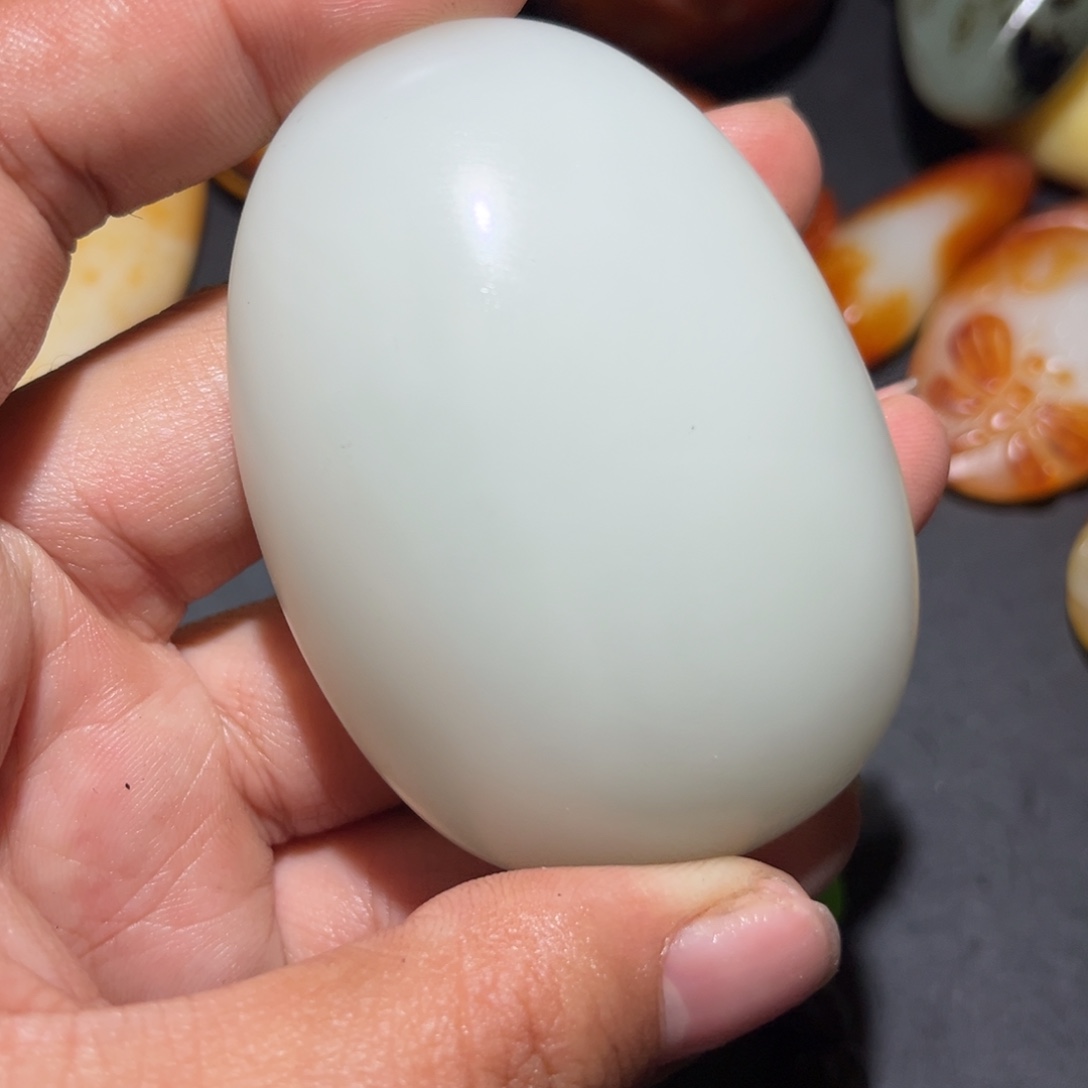 和田玉未镶嵌珠宝奇石