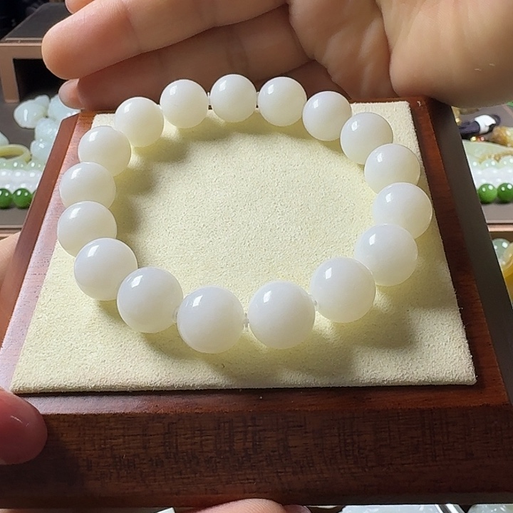 @***子和田玉（糖玉）未镶嵌手链