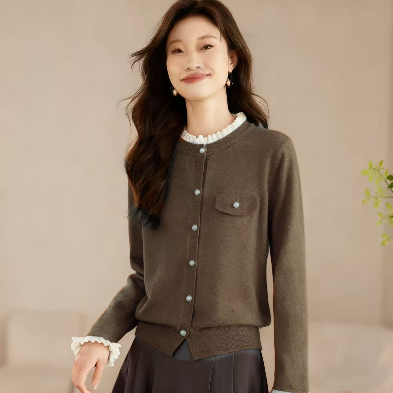9180-珍珠扣（花边领）开衫毛衣（咖色）