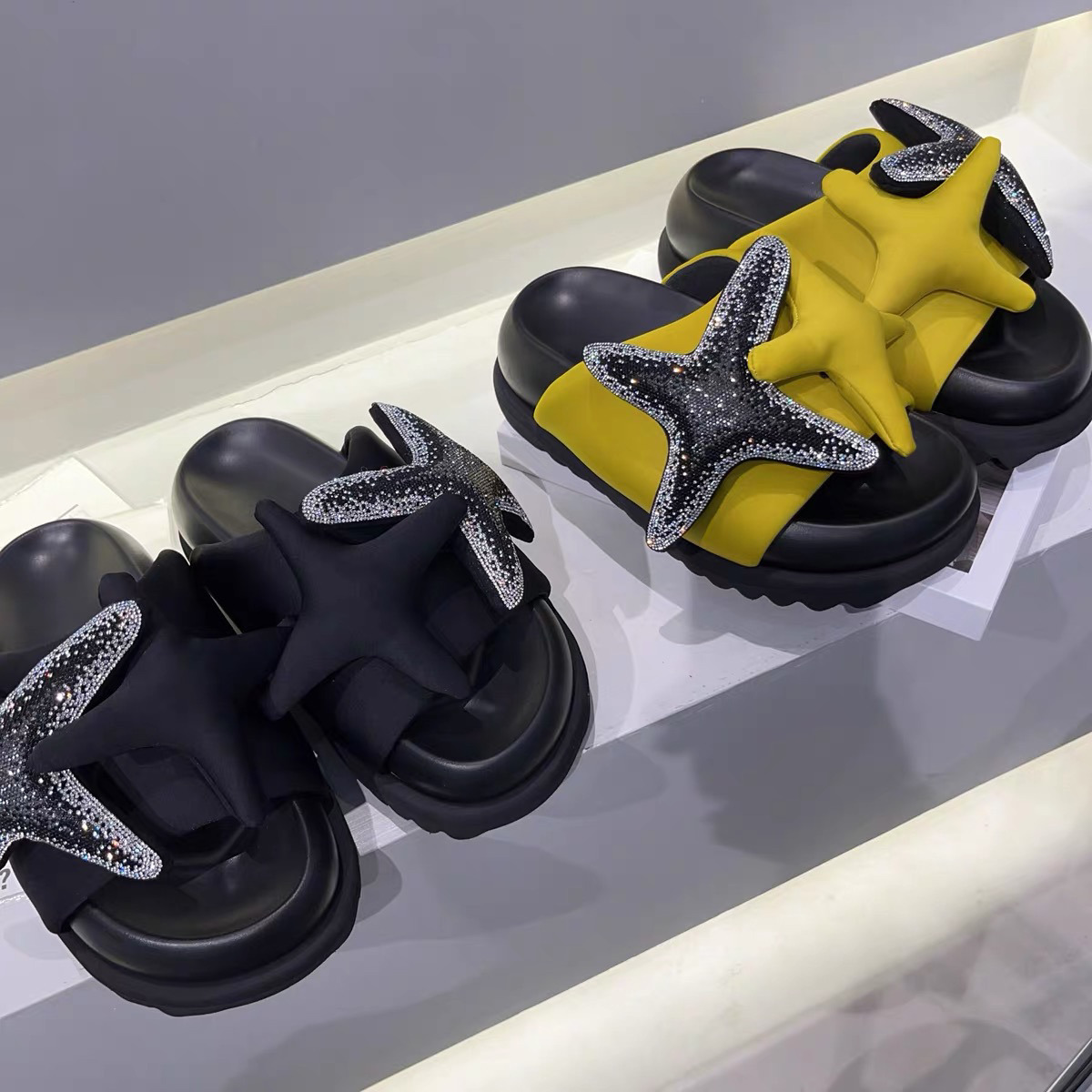 2510 夏季新款欧洲站走秀小众满钻双海星厚底增高拖鞋ins