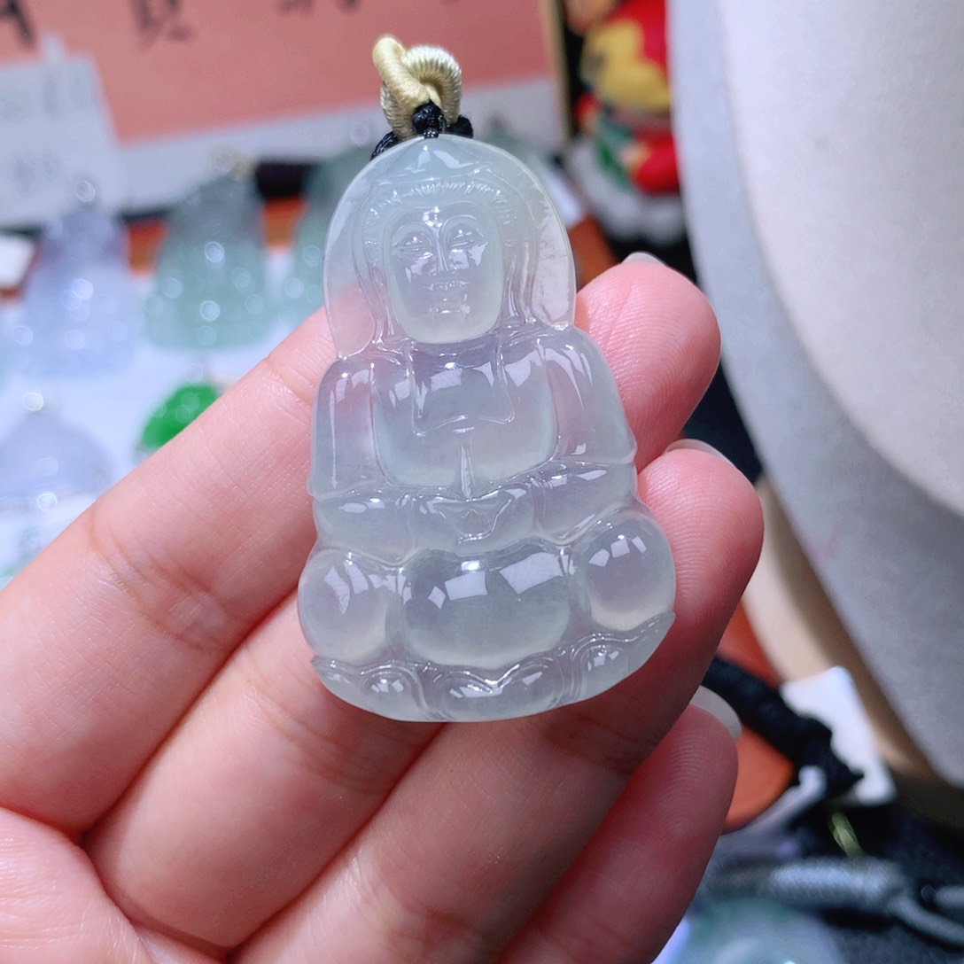 颈饰未镶嵌翡翠观音