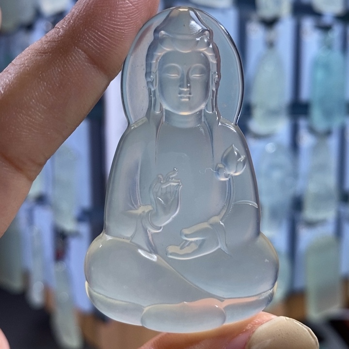 岫玉未镶嵌颈饰吊坠