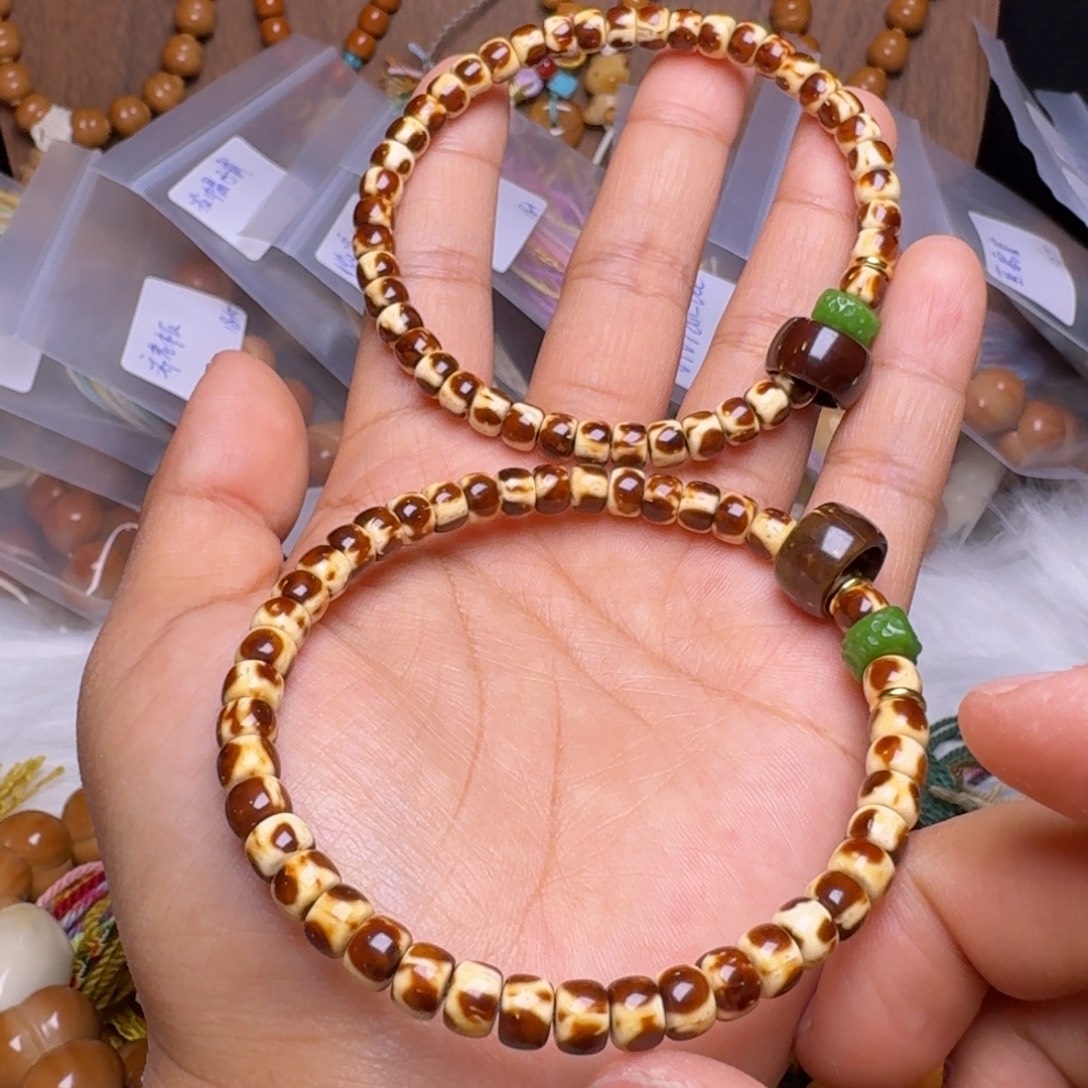 猴头核桃吊坠顶级鼠尖