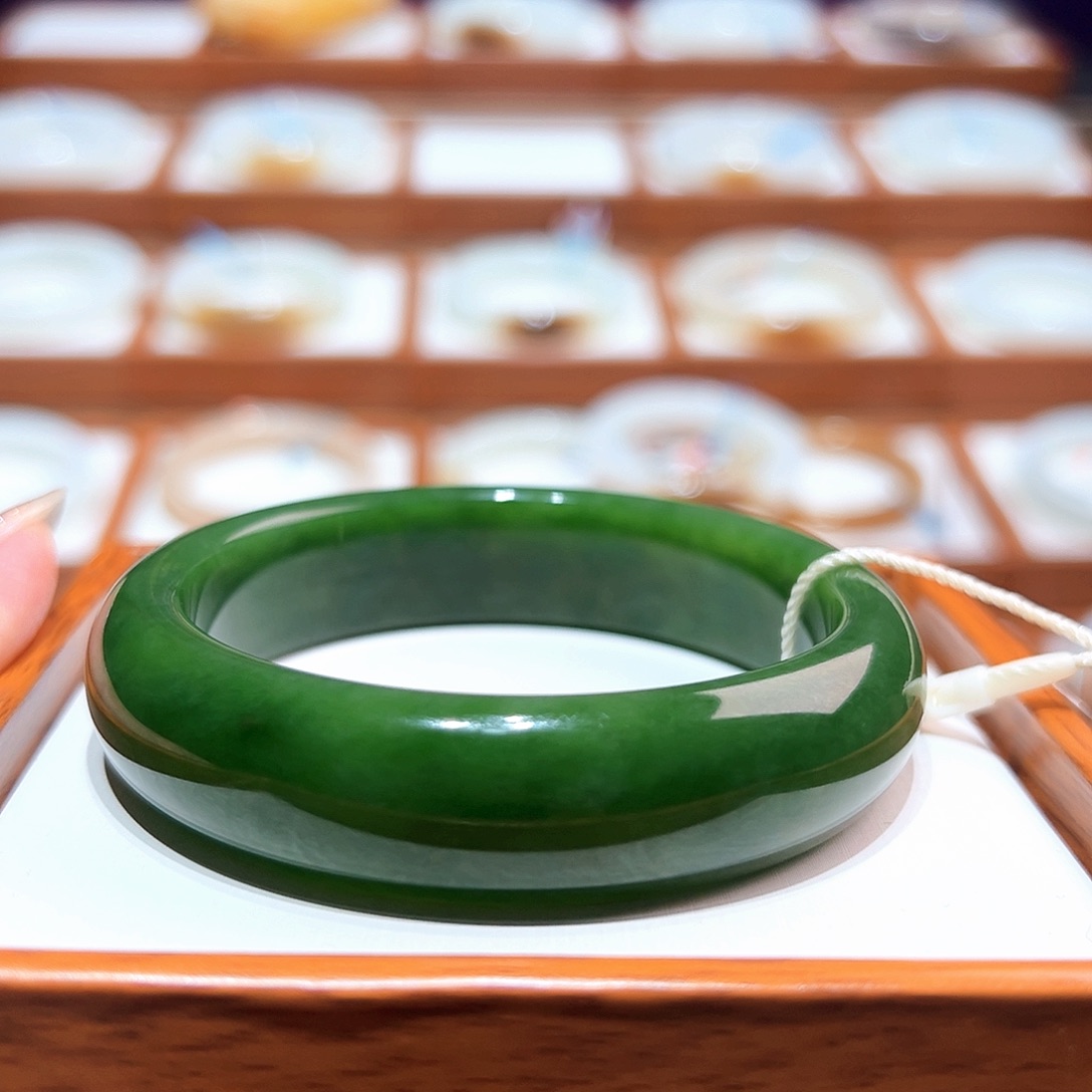 和田玉未镶嵌手镯56/55（定金）F****i