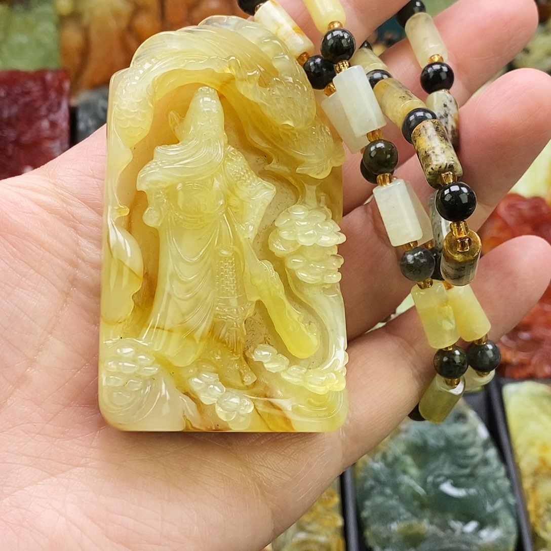 *****蛇纹石玉未镶嵌颈饰精品关公