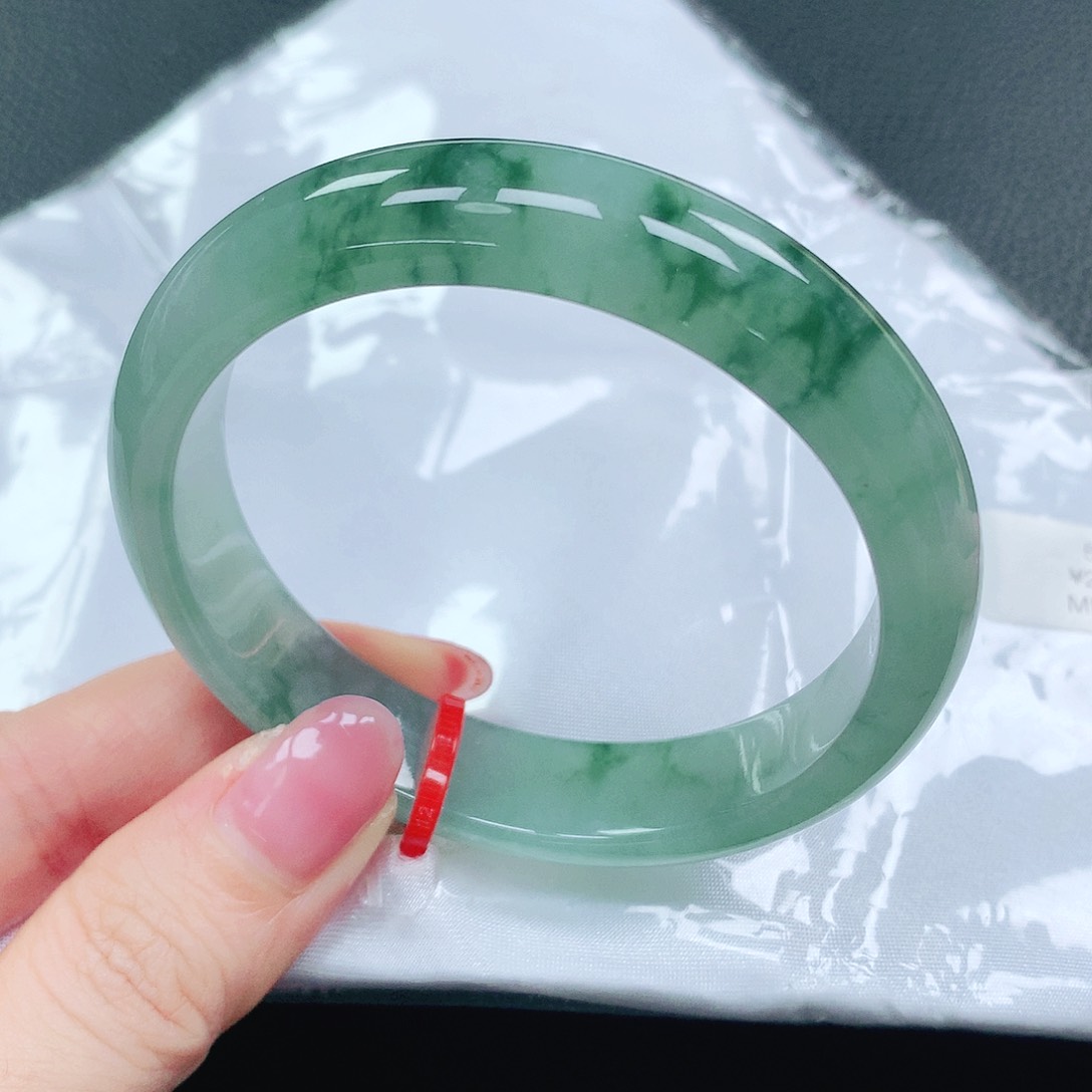 翡翠未镶嵌手镯56圈