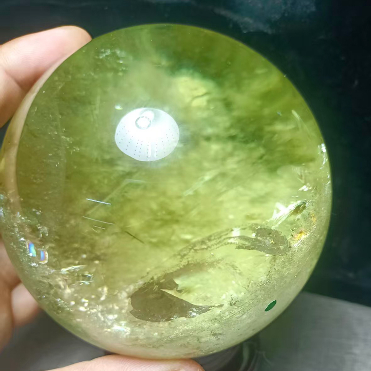 纯天然黄水晶球直径10公分左右适合家居摆件
