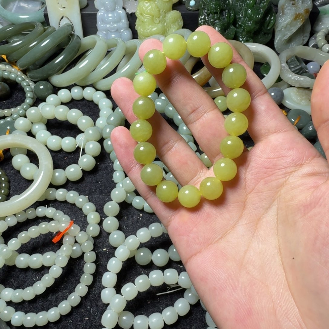 和田玉未镶嵌手串