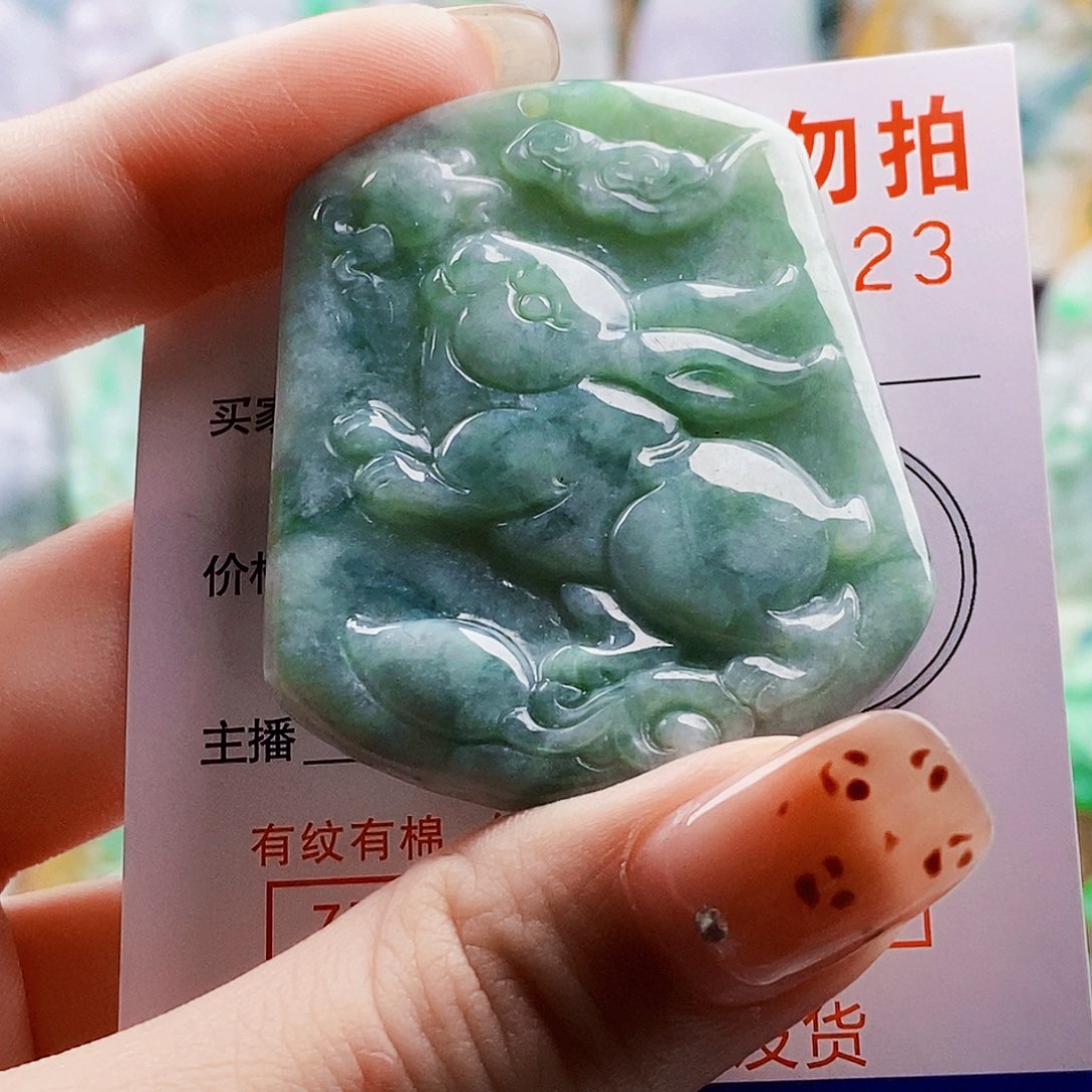 吊坠(不含链)未镶嵌翡翠