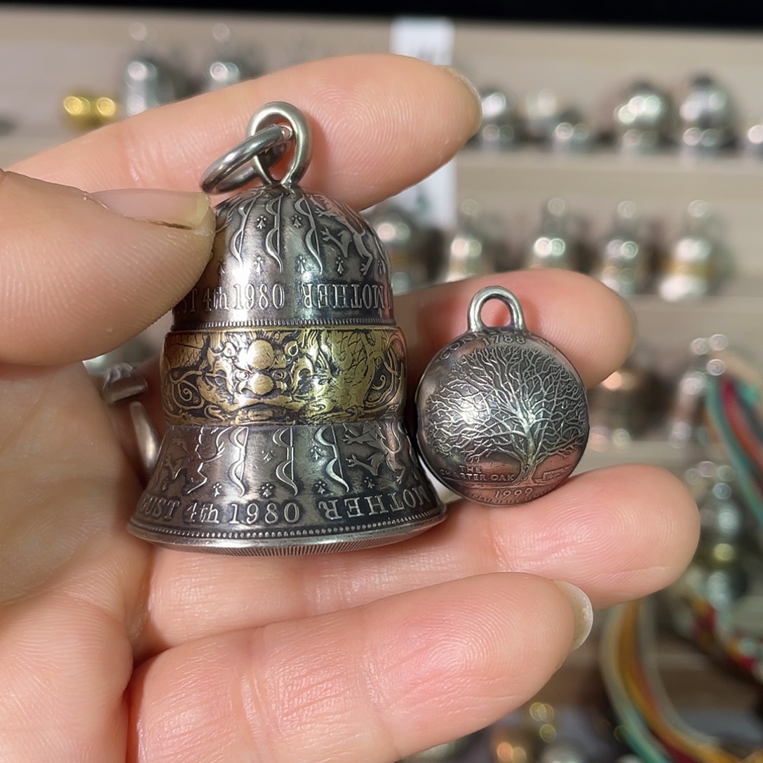 舍****硬币铃铛组合挂件