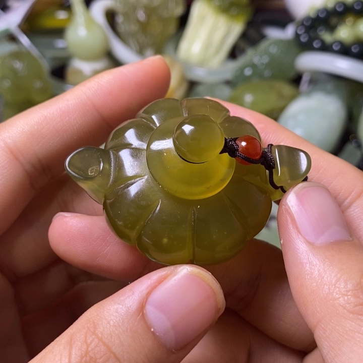 岫玉岫玉手把件未镶嵌