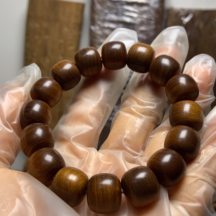 雅***克木老山檀木料木料