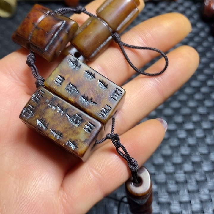 紫金钵盂菩提吊坠