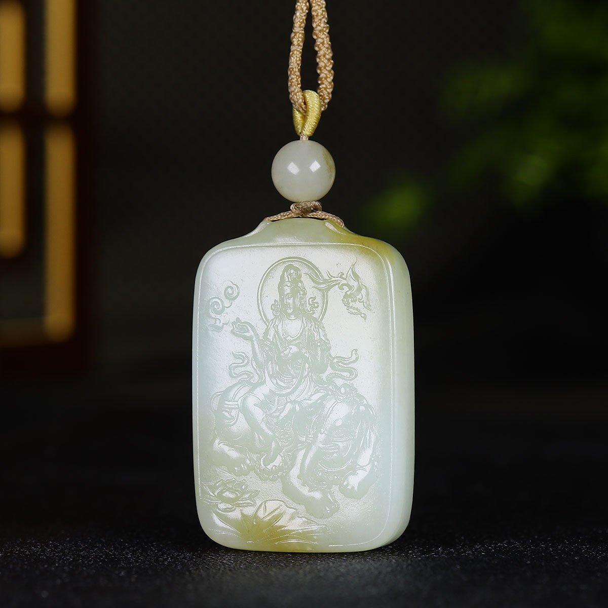 1226133和田玉糖白玉观音挂件