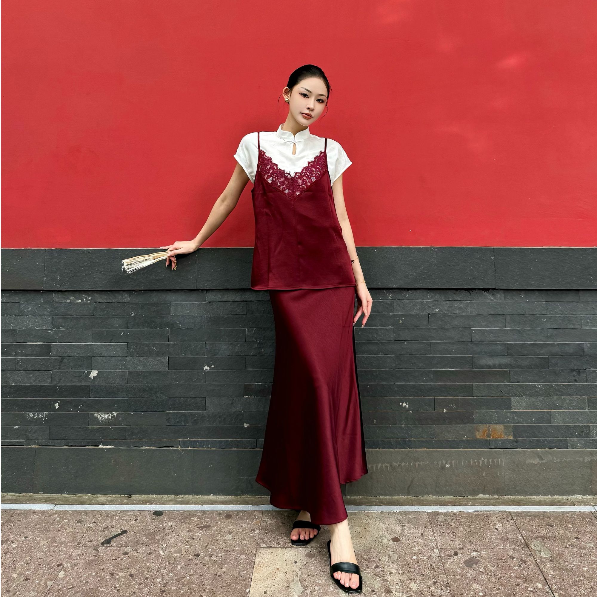 夏季时尚设计感静奢新中式T恤国风蕾丝吊带显瘦半身裙三件套套装