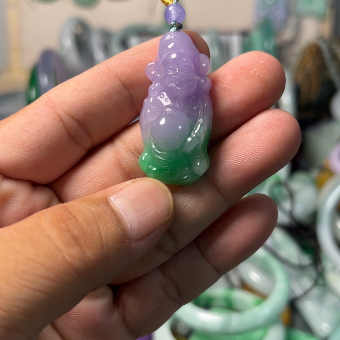 翡翠未镶嵌颈饰吊坠