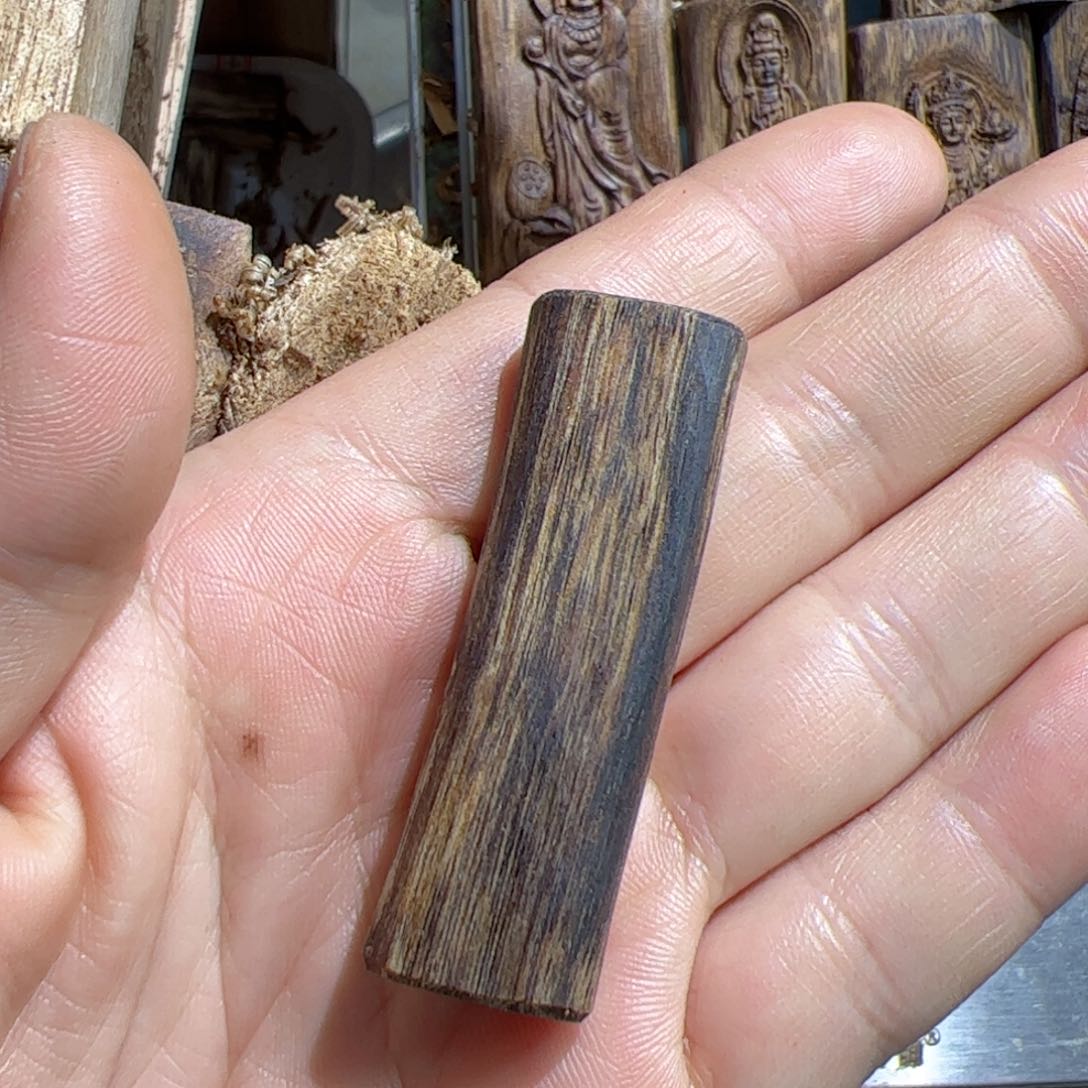 沉香吊坠白棋素牌5.2克