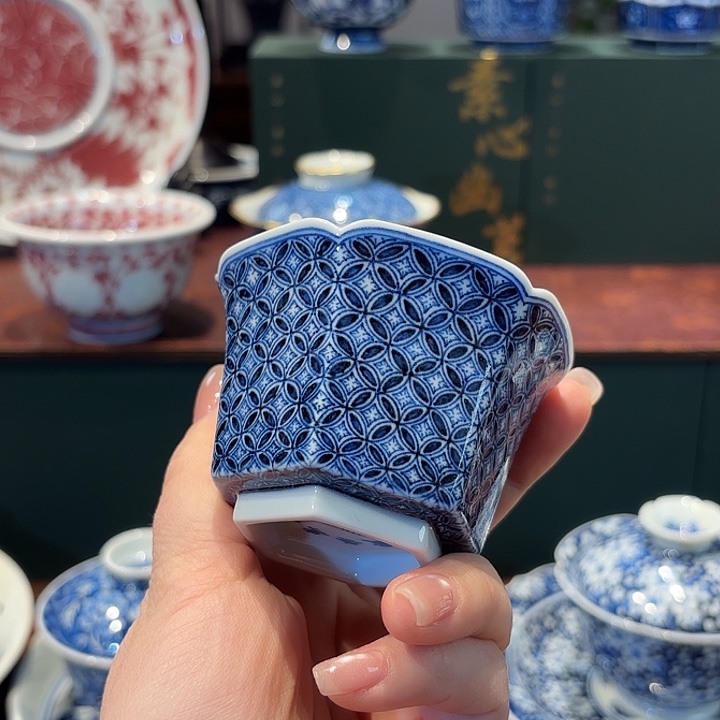 景德镇柴窑保真铜钱六方杯