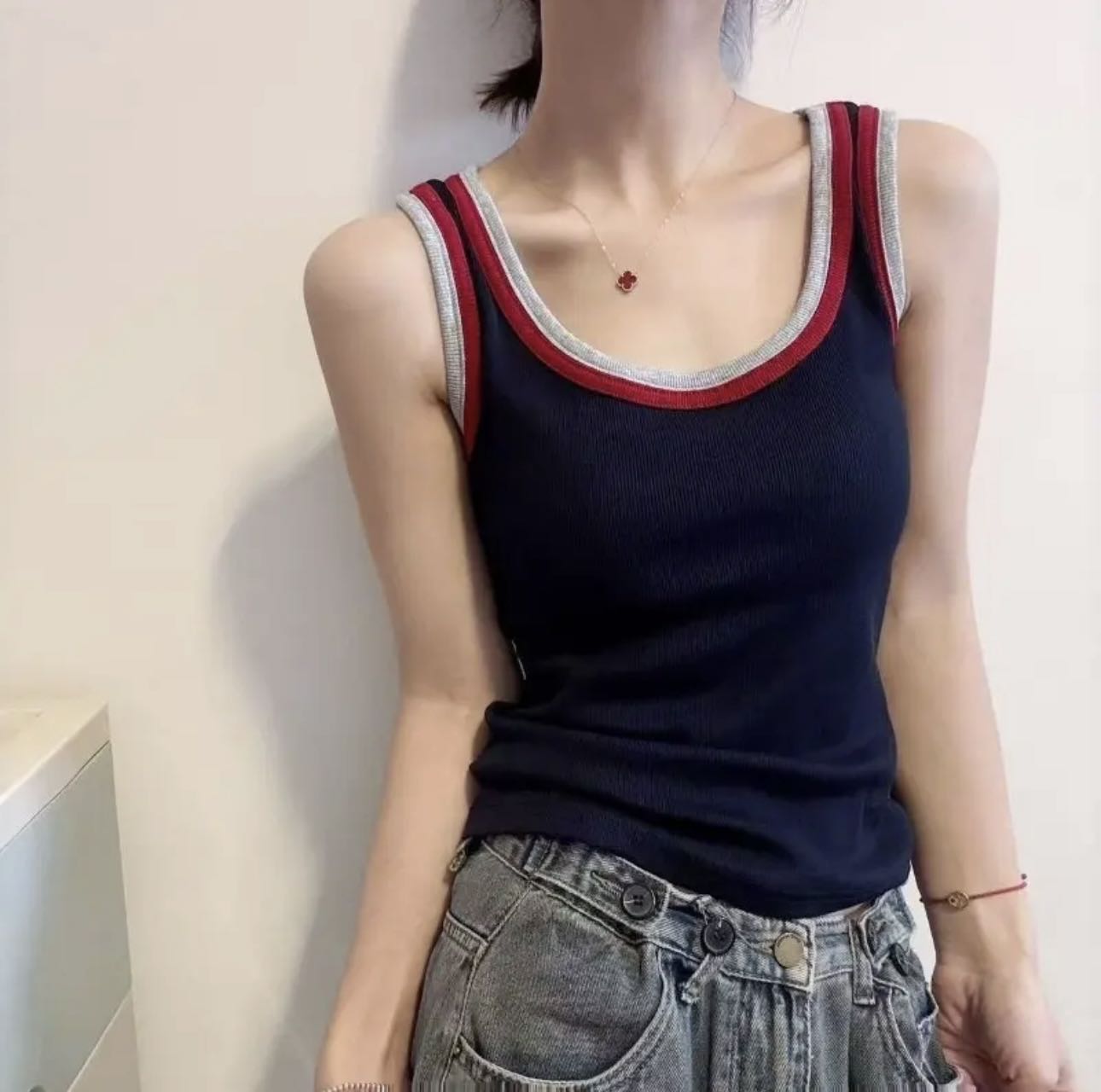 克尔伦贝新款撞色拼接背心一体式乳胶固定杯修身显瘦百搭外穿7003