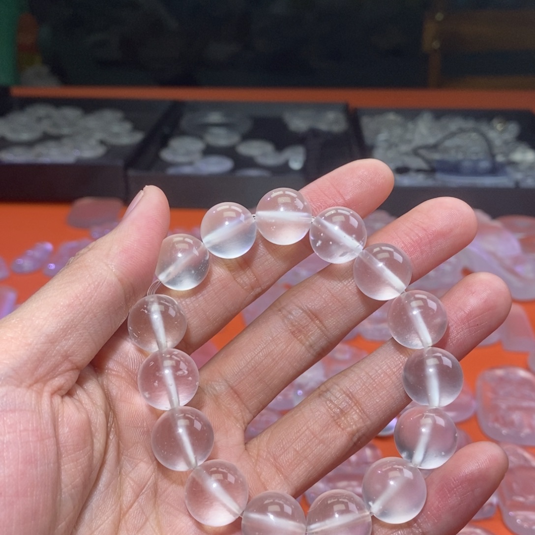 王***.石英质玉未镶嵌珠宝半成品