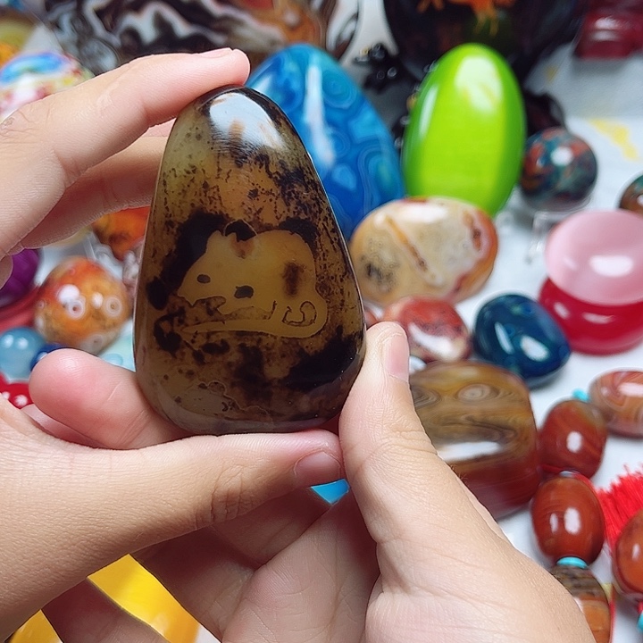 玛瑙/玉髓未镶嵌珠宝奇石