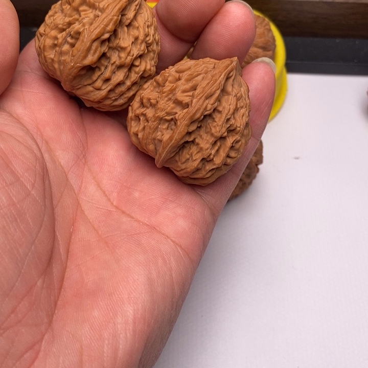 手串/手链核桃麦虎狮子头41尺寸一点磕碰