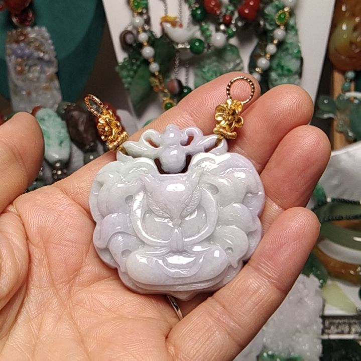 翡翠吊坠(赠链)未镶嵌