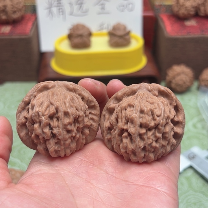 文玩核桃吊坠四座楼手把件