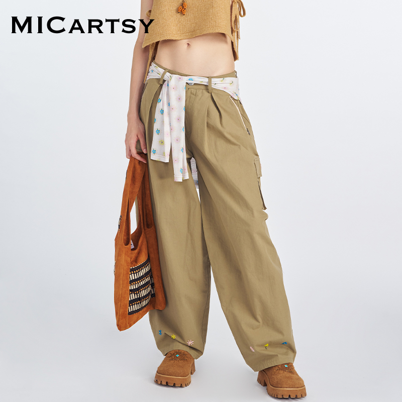 MICartsy王紫珊2025秋冬新款军绿色手工钉珠花朵裤