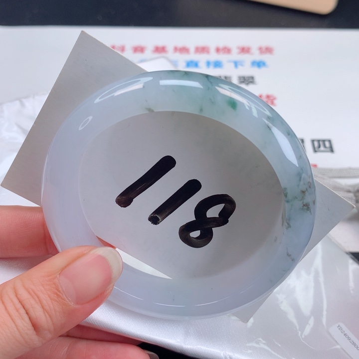 翡翠手镯未镶嵌正