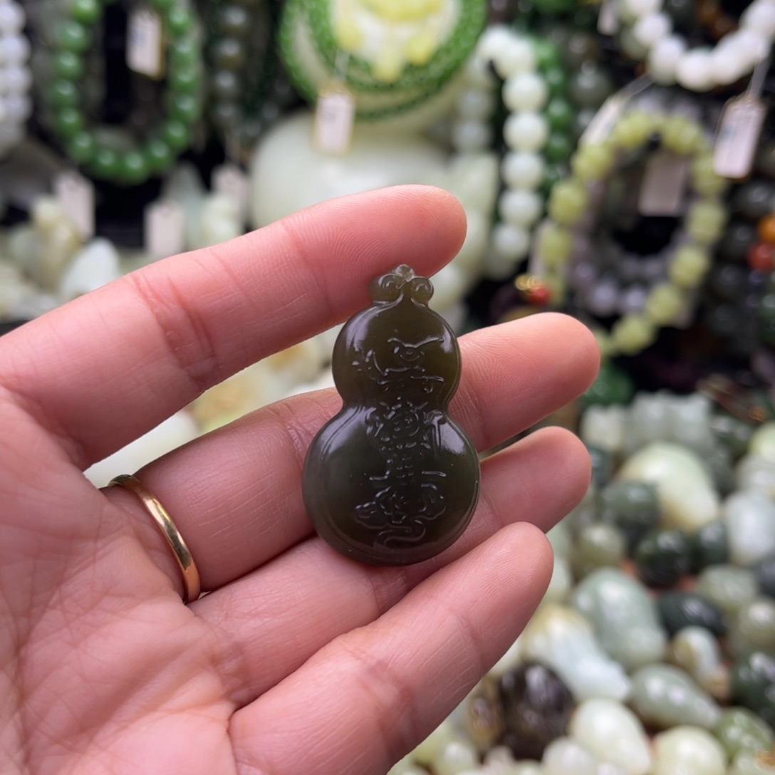 和田玉未镶嵌吊坠(不含链)