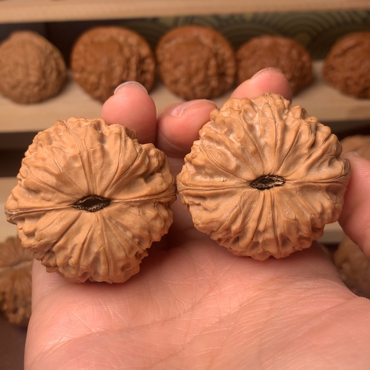 文玩核桃吊坠长*大团圆