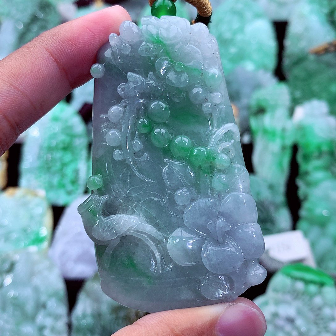 吊坠(不含链)未镶嵌翡翠