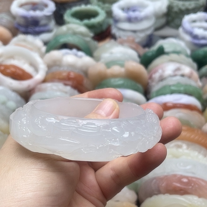 石英岩玉手镯未镶嵌