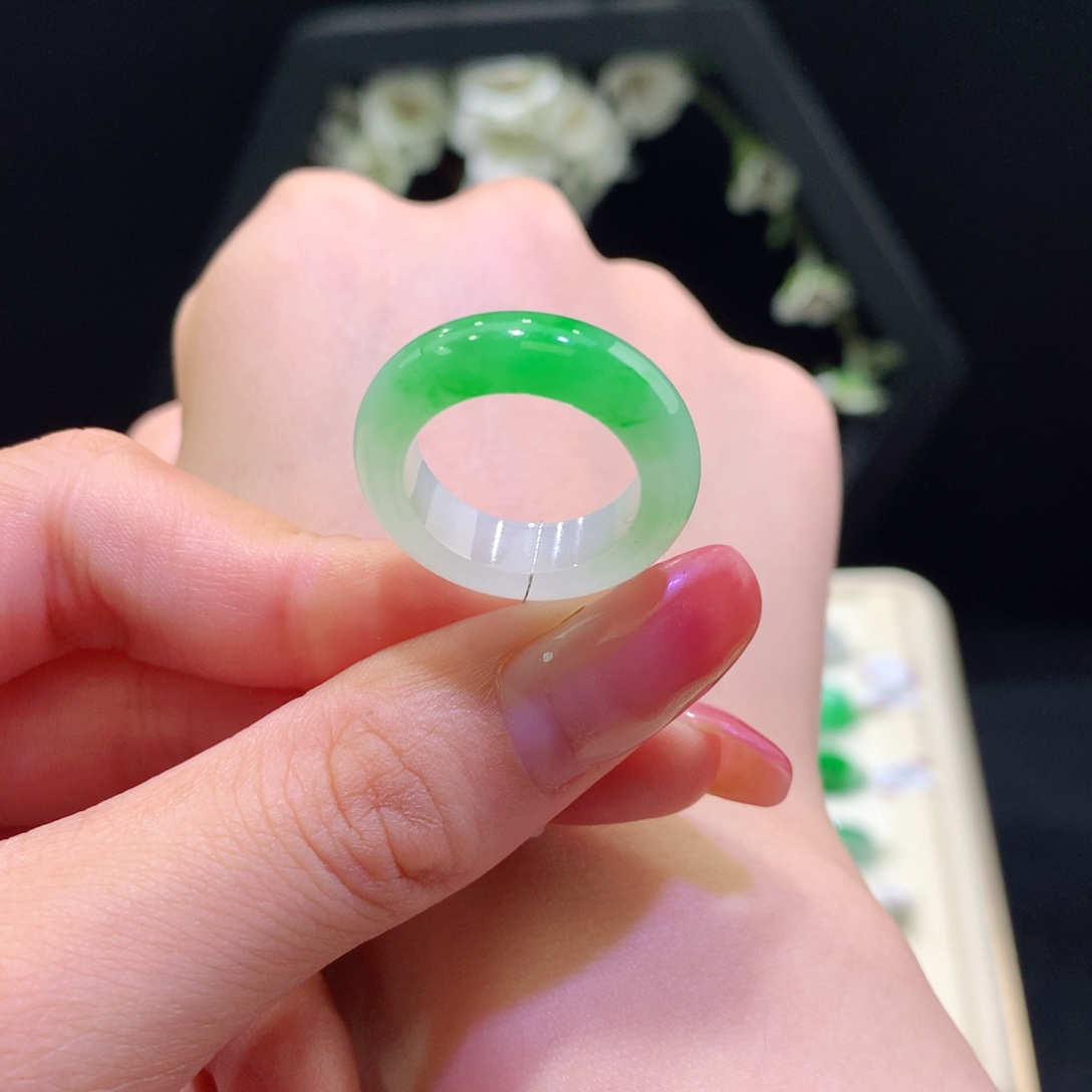胶***静翡翠未镶嵌戒指翡翠