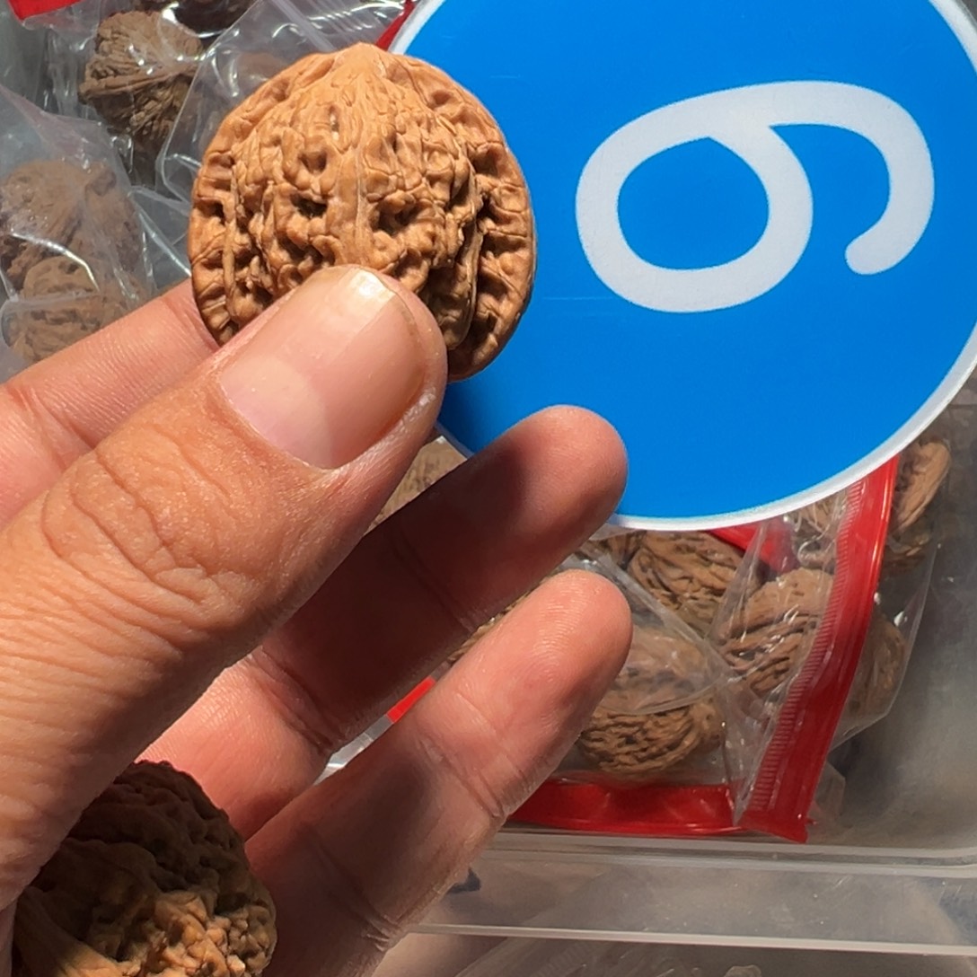 凌***东文玩核桃，蓝色09号