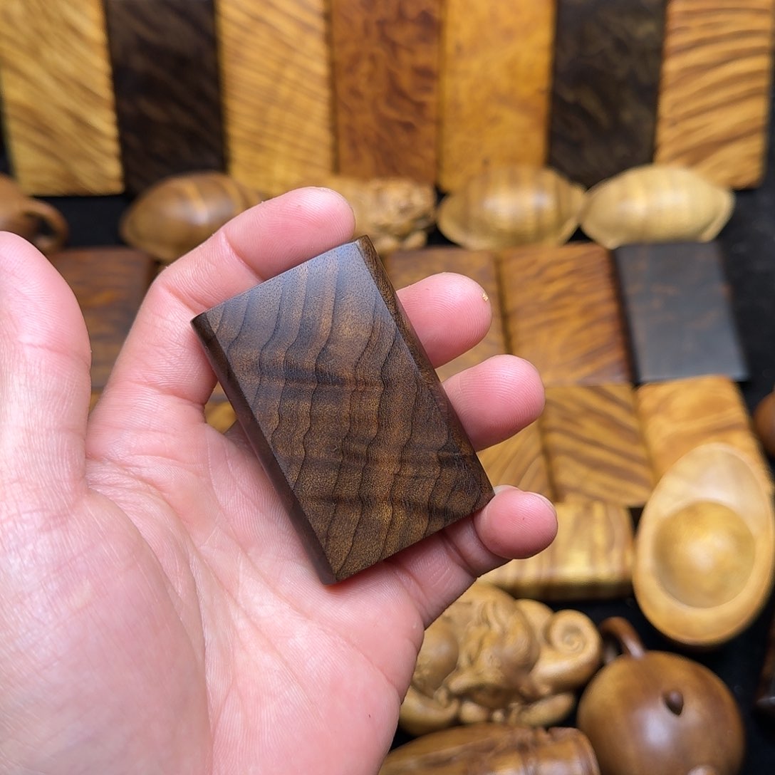 楠木金丝楠木无事牌