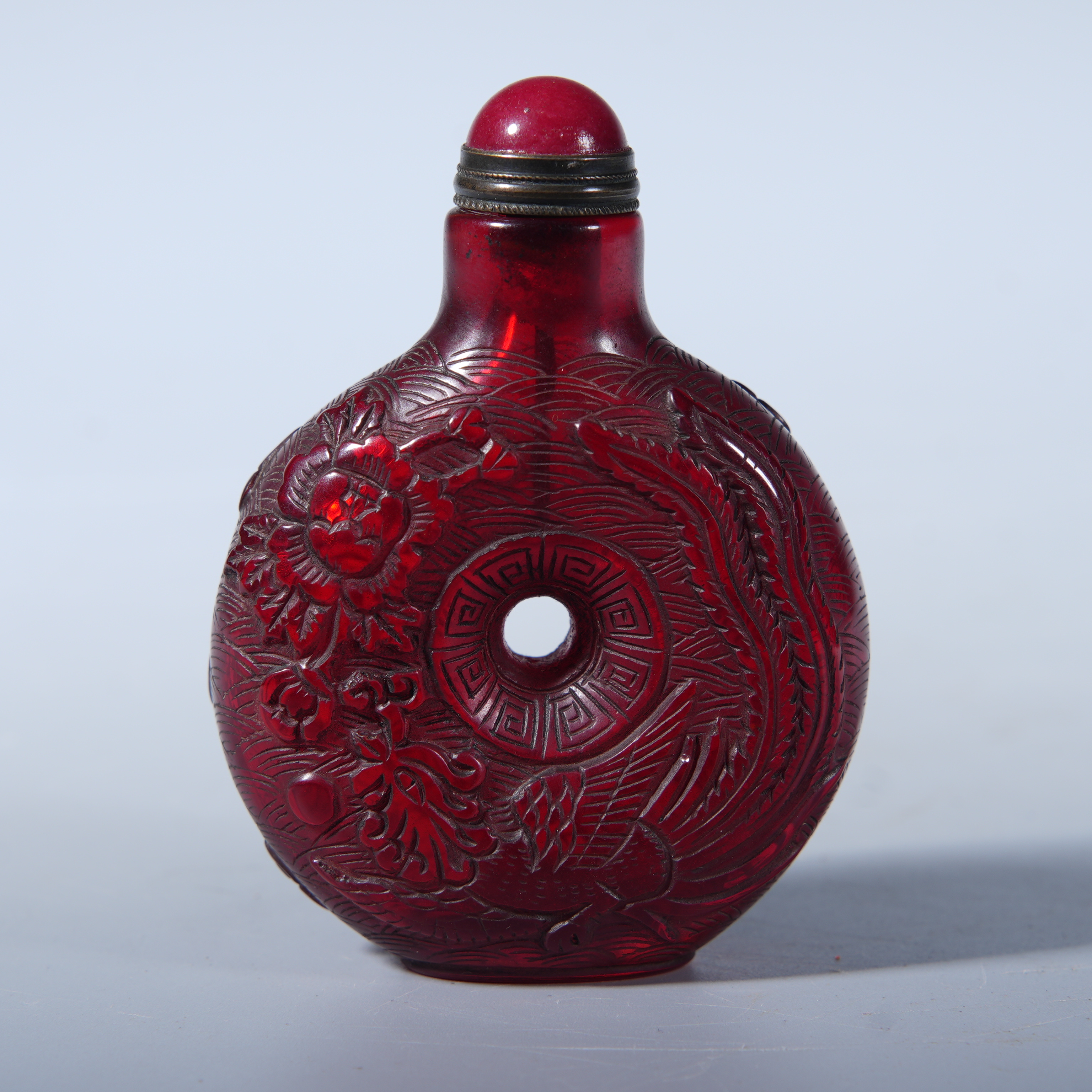 Lot16 清代 料器刻山水鼻烟壶