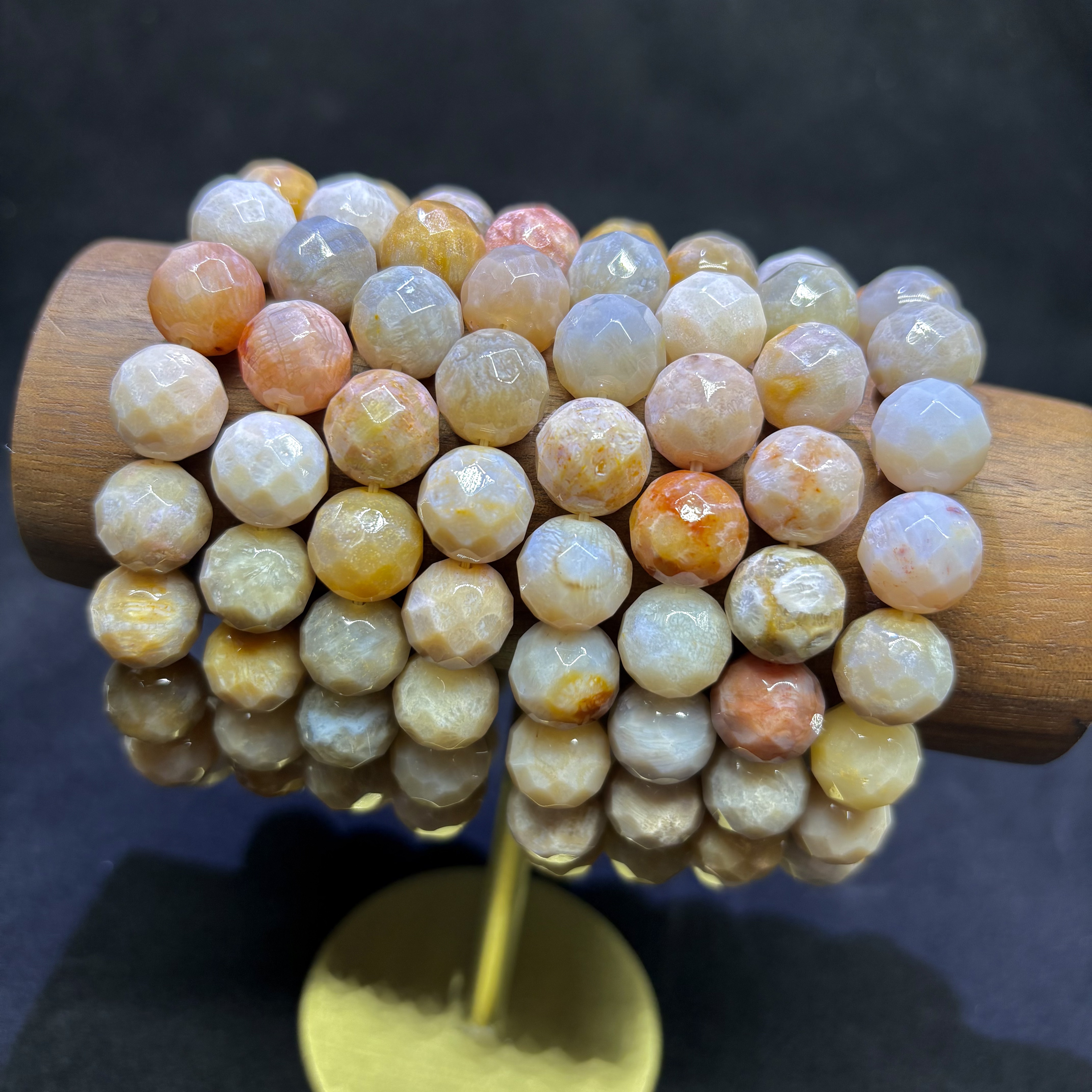 A41     玉   多样性发其一