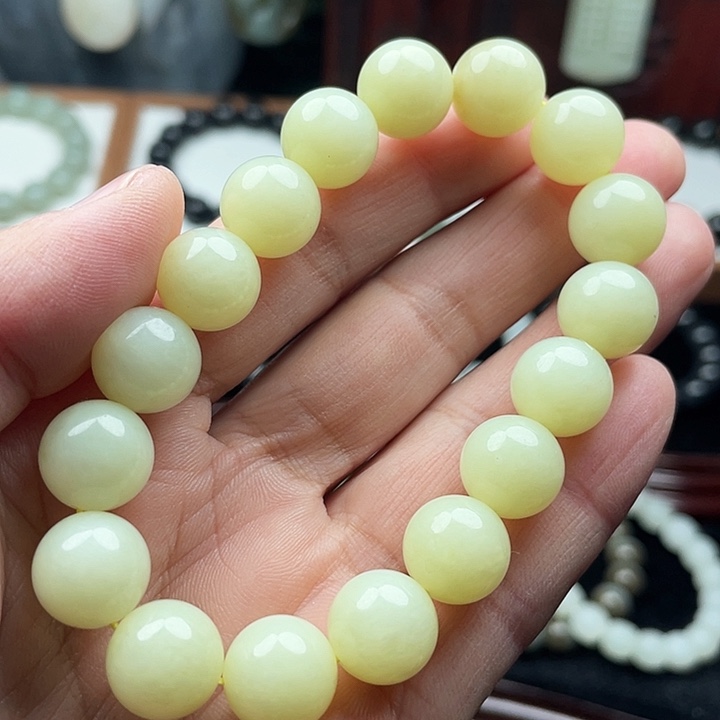 和田玉未镶嵌手串