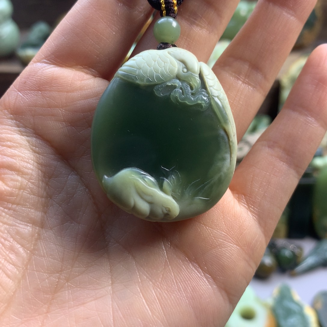 未镶嵌岫岩老玉（透闪石质玉）珠宝奇石?****✨