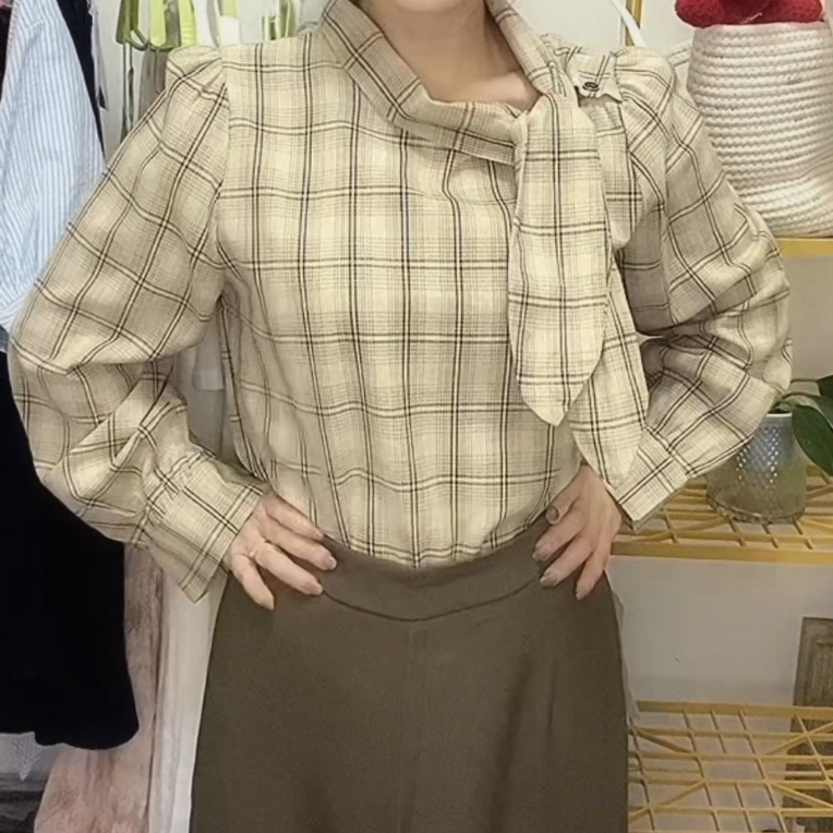 设计感系带蝴蝶结长袖格子衬衫女秋装气质显瘦小立领上衣
