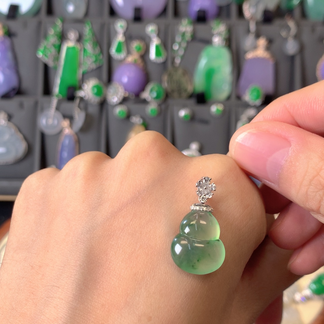 翡翠18K金镶嵌吊坠(不含链)