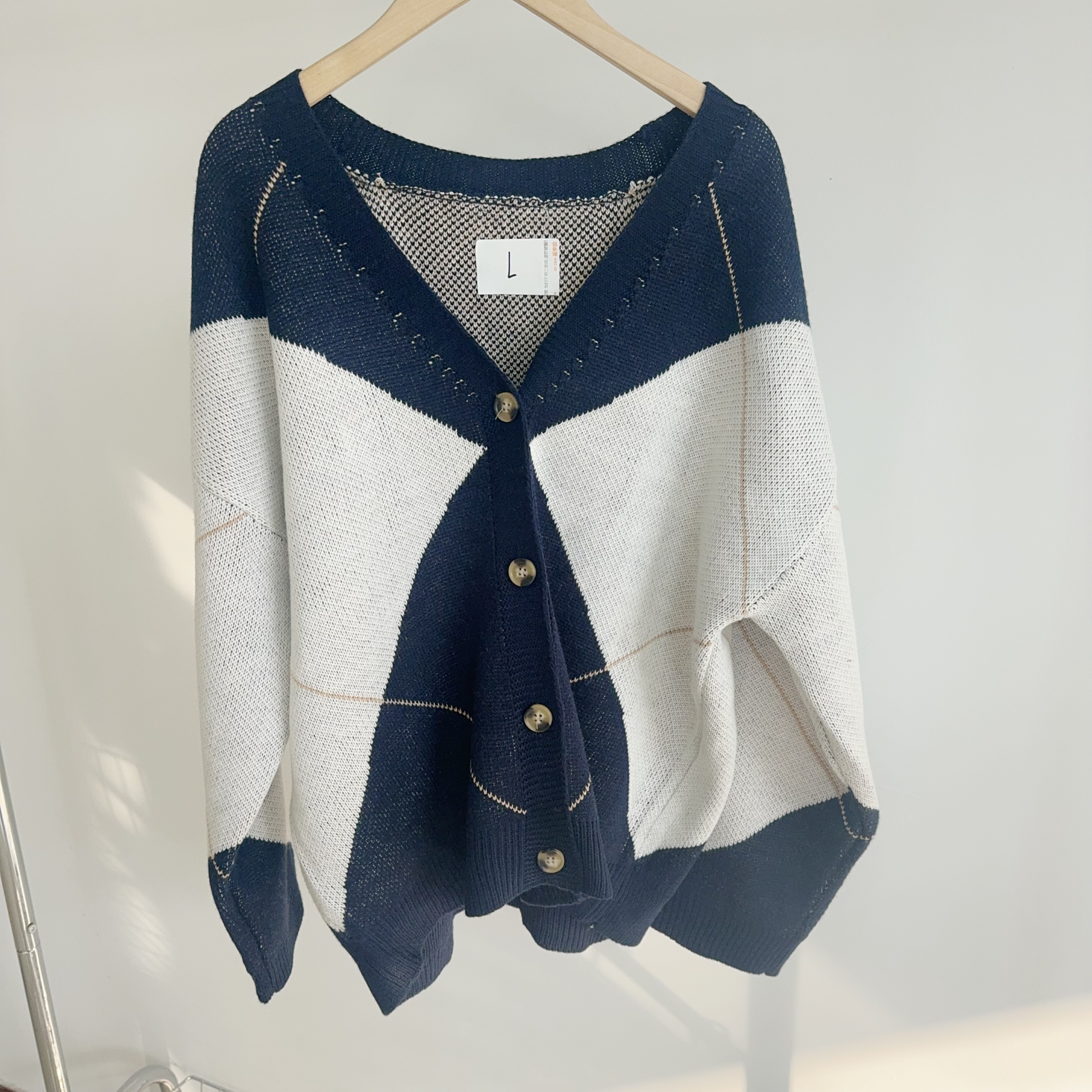 M123 菱形格拼色时尚长袖针织开衫