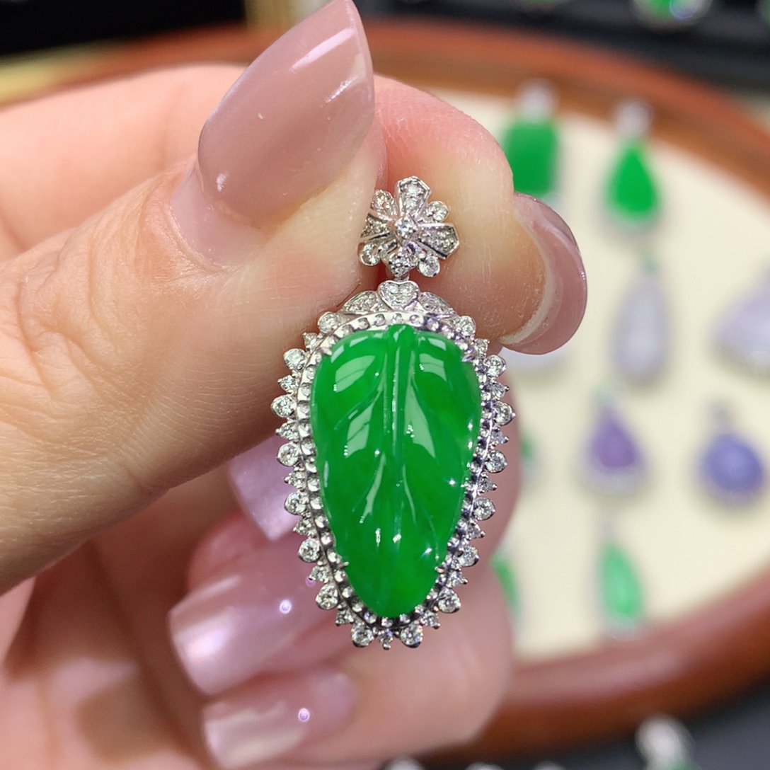 翡翠18K金镶嵌吊坠(不含链)