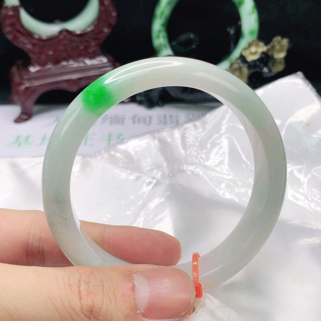 翡翠手镯未镶嵌59 圈天然缅甸翡翠A货时尚女款手镯