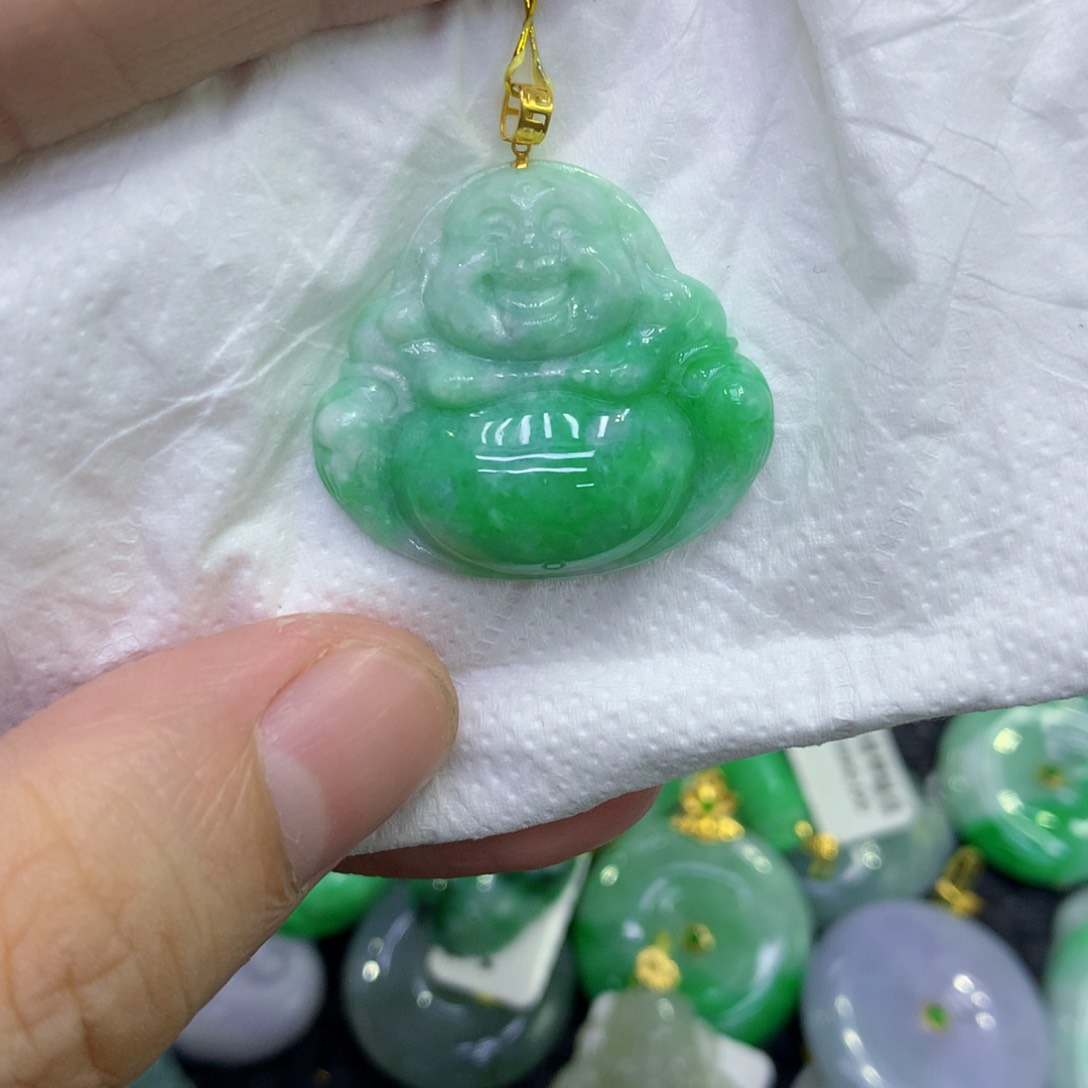 颈饰18K金镶嵌翡翠